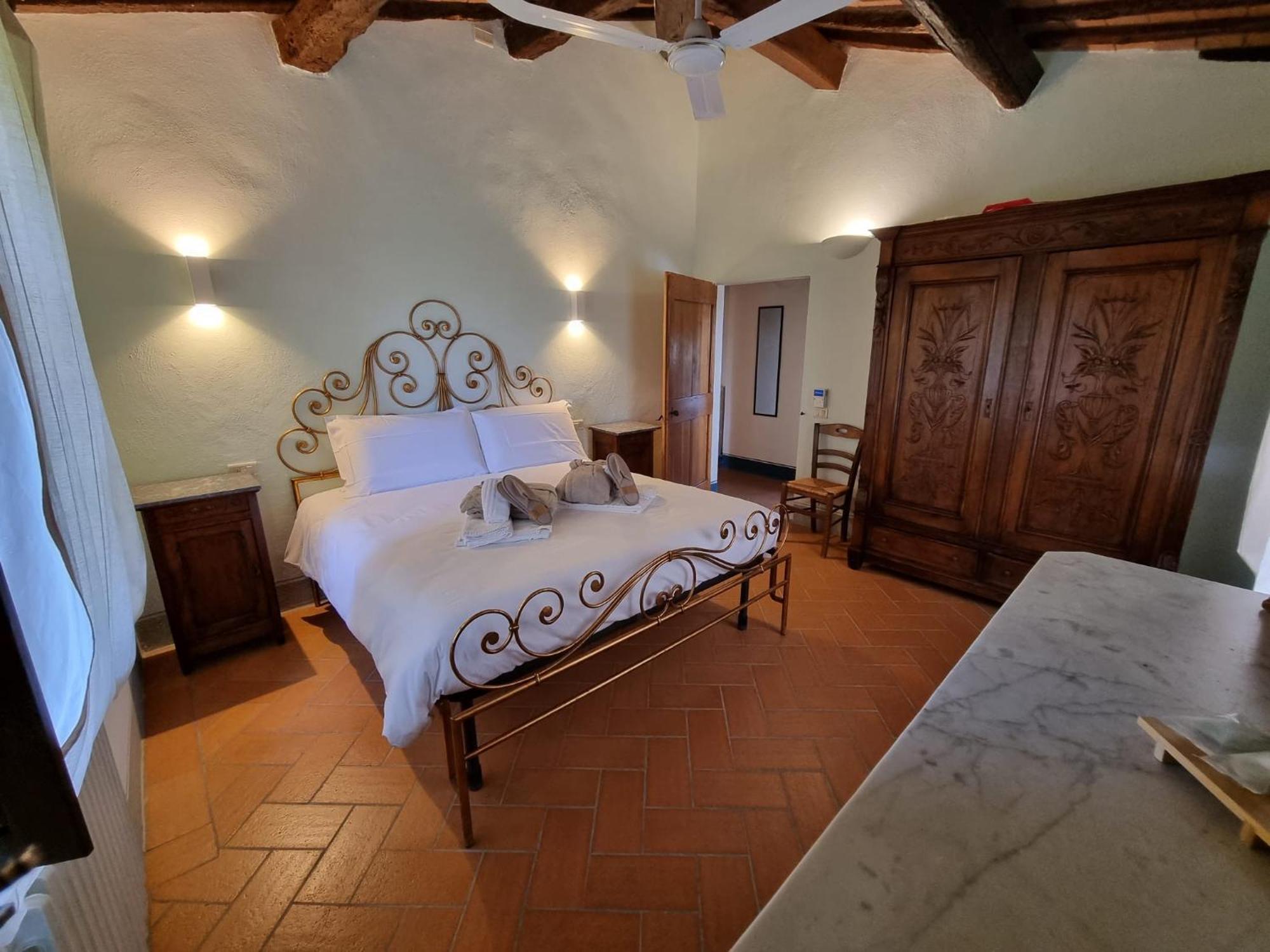 Agriturismo Le Sorbelle D'Orcia Con Piscina Pienza Exterior foto