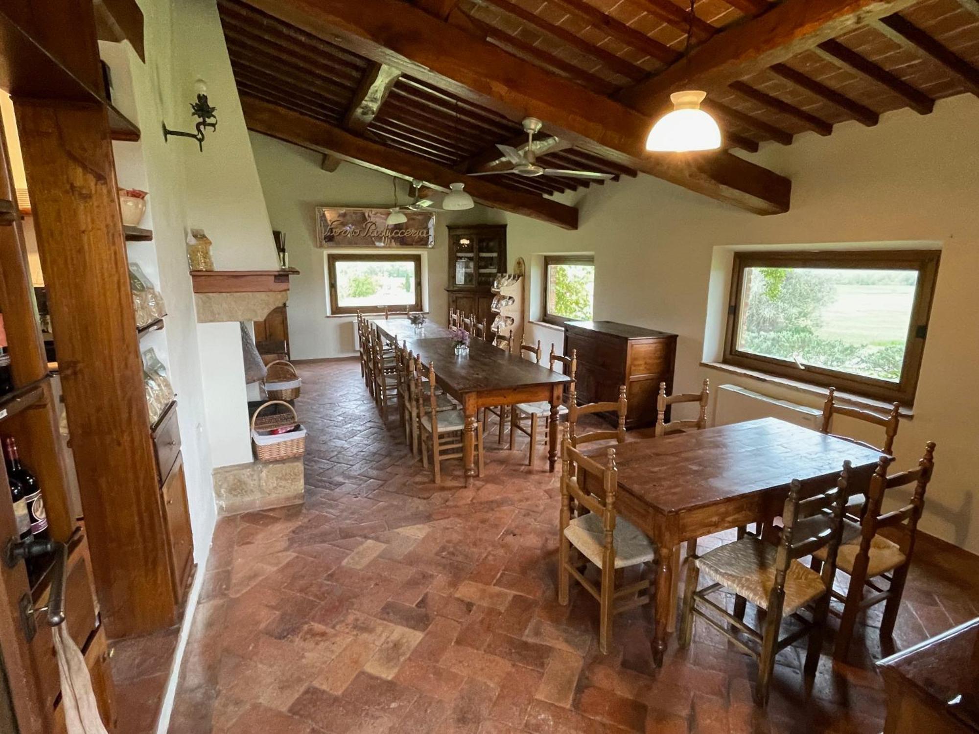 Agriturismo Le Sorbelle D'Orcia Con Piscina Pienza Exterior foto