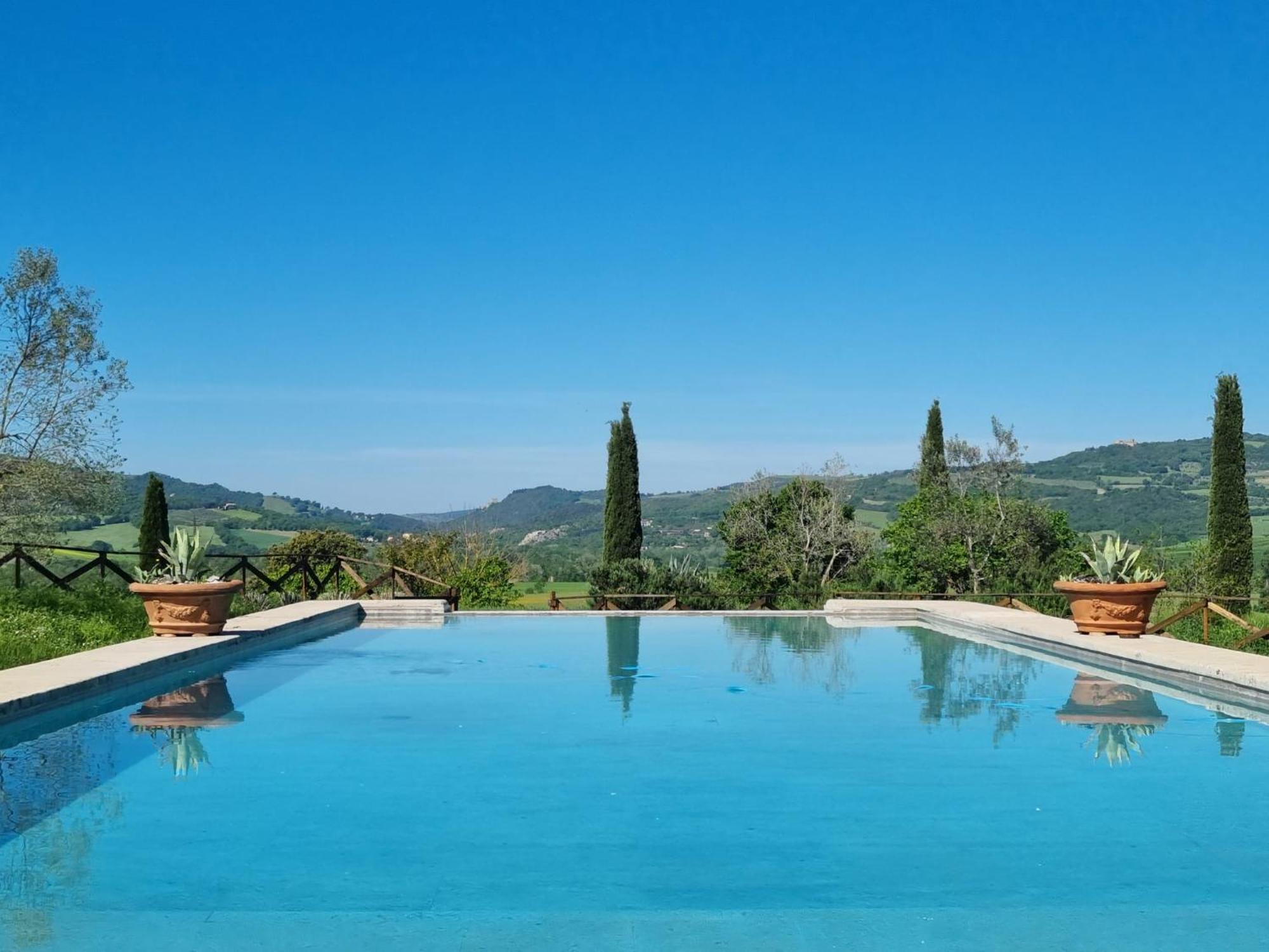 Agriturismo Le Sorbelle D'Orcia Con Piscina Pienza Exterior foto